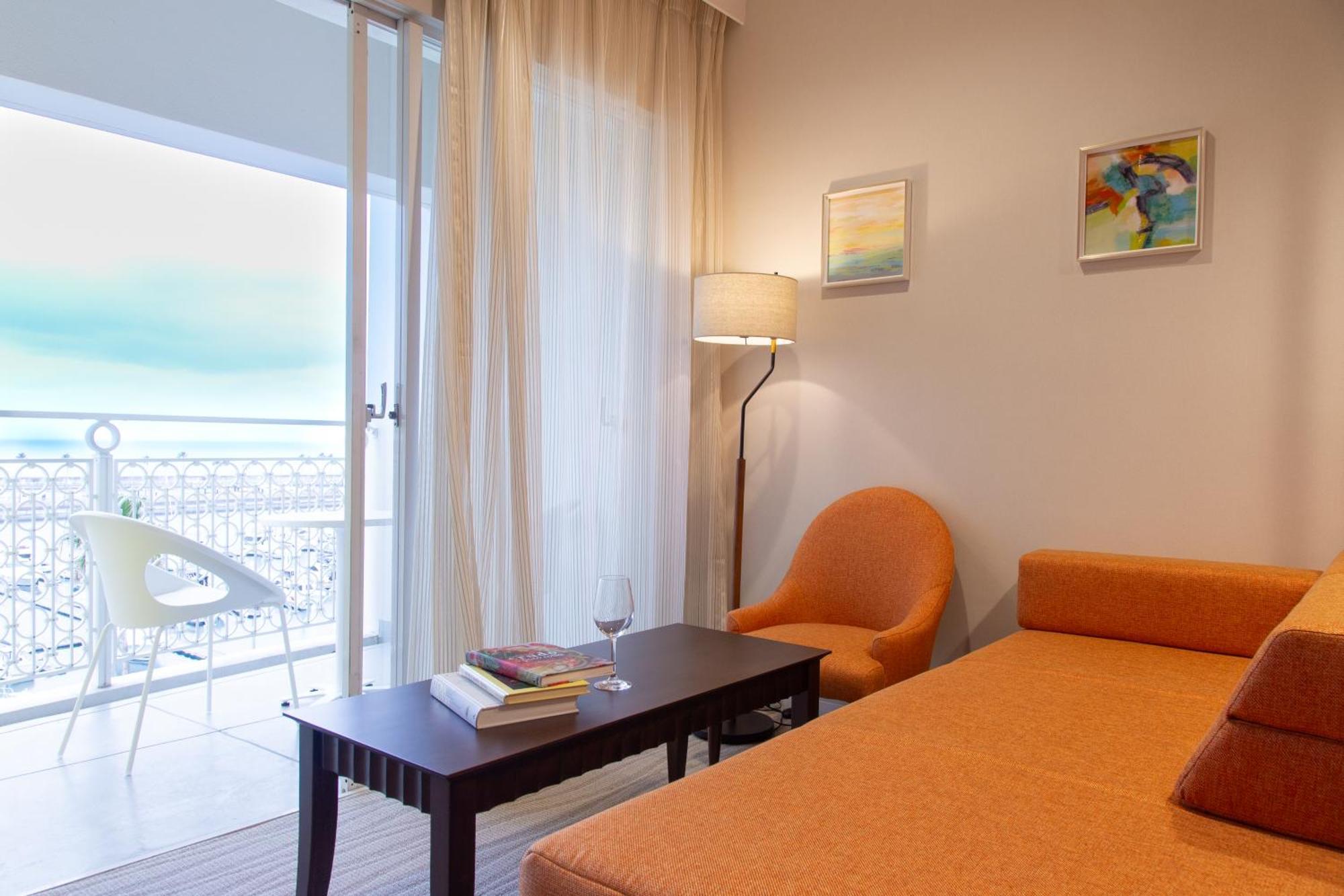Wakayama Marina City Hotel Exterior photo